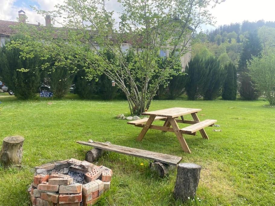 Maison 6 Places, En Plein Coeur De L'Ariege, Proche Ski Et Nature Lesparrou المظهر الخارجي الصورة